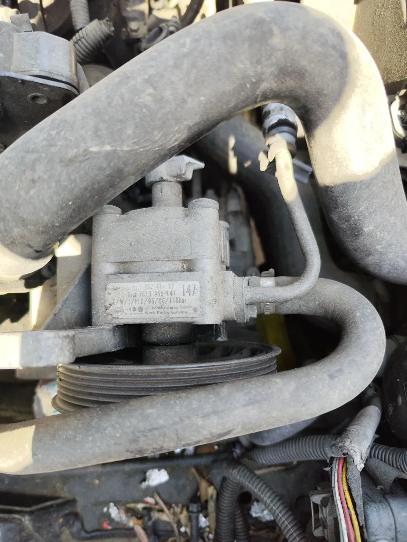 Foto de BOMBA DIRECCION VOLVO S60 BERLINA 2.4 Diesel (126 CV / 93 KW)