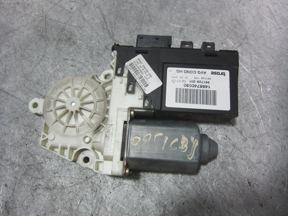 Foto de MOTOR ELEVALUNAS DELANTERO IZQUIERDO CITROEN C8 2.0 HDi FAP CAT (107 CV / 79 KW) referencia 991729201