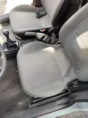 Foto de ASIENTO DELANTERO IZQUIERDO OPEL CORSA C 1.2 16V CAT (Z 12 XE / LW4) (75 CV / 55 KW)