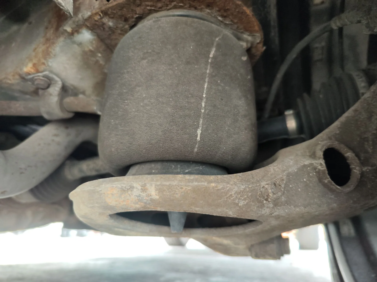 Foto de BRAZO SUSPENSION TRASERO IZQUIERDO MERCEDES-BENZ VIANO (639) 2.1 CDI CAT (150 CV / 110 KW) referencia A6393508905