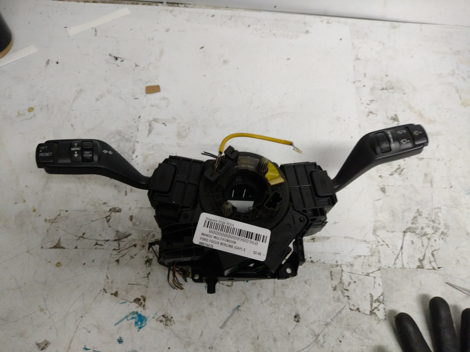 Foto de MANDO MULTIFUNCION FORD FOCUS BERLINA (CAP) 2.0 TDCi CAT (136 CV / 100 KW) referencia 3M5T6475