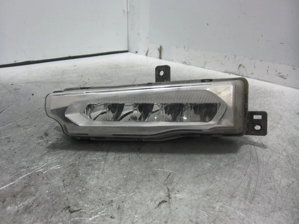 Foto de FARO ANTINIEBLA IZQUIERDO BMW SERIE X3 (G01) 3.0 24V Turbodiesel (265 CV / 195 KW) referencia 6317741252707