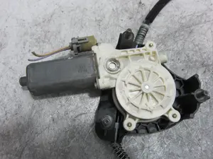 Foto de ELEVALUNAS DELANTERO IZQUIERDO RENAULT CLIO II FASE II (B/CB0) 1.2 (58 CV / 43 KW) referencia 8200209885 foto 2