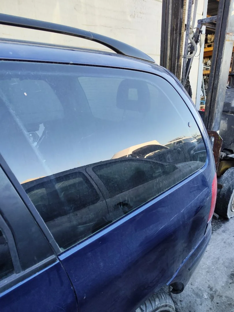 Foto de LUNA CUSTODIA TRASERA IZQUIERDA SEAT ALHAMBRA (7V9) 1.9 TDI (116 CV / 85 KW)