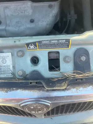 Foto de CERRADURA CAPO LANCIA Y 1.2 CAT (60 CV / 44 KW)