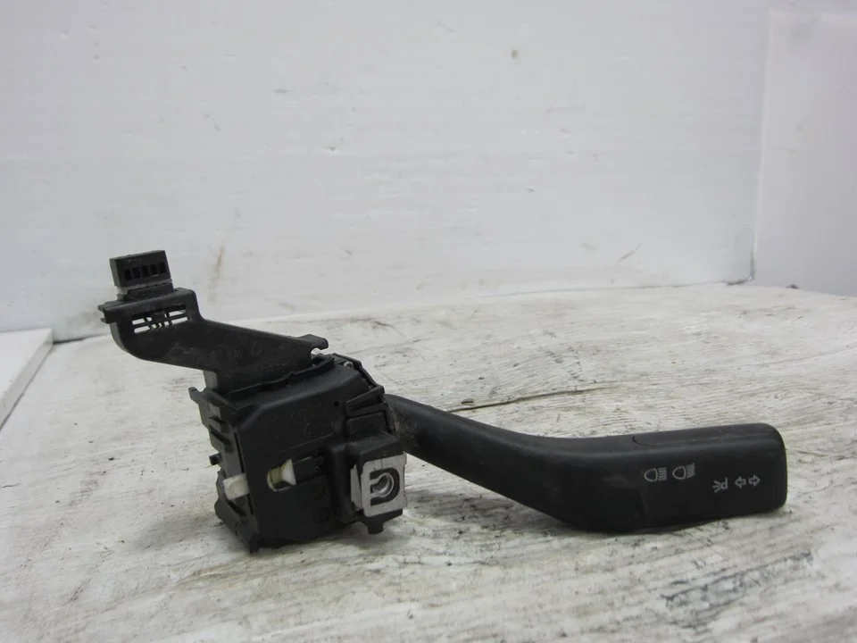 Foto de MANDO INTERMITENTES SEAT ALTEA (5P1) 2.0 TDI (140 CV / 103 KW) referencia 1K0953513