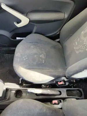 Foto de ASIENTO DELANTERO DERECHO FORD KA (CCU) 1.3 TDCi CAT (75 CV / 55 KW) foto 1