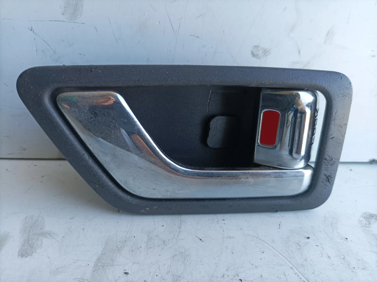 Foto de MANETA INTERIOR DELANTERA DERECHA HYUNDAI GETZ (TB) 1.5 CRDi CAT (82 CV / 60 KW) referencia 826201C020
