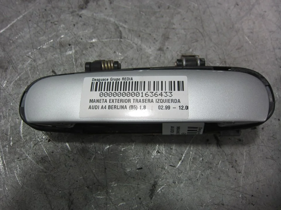 Foto de MANETA EXTERIOR TRASERA IZQUIERDA AUDI A4 BERLINA (B5) 1.8 20V (125 CV / 92 KW) referencia 4B1837885
