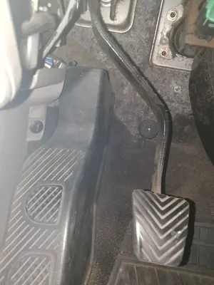 Foto de PEDAL EMBRAGUE MITSUBISHI GRANDIS (NA0W) 2.0 DI-D CAT (136 CV / 100 KW)