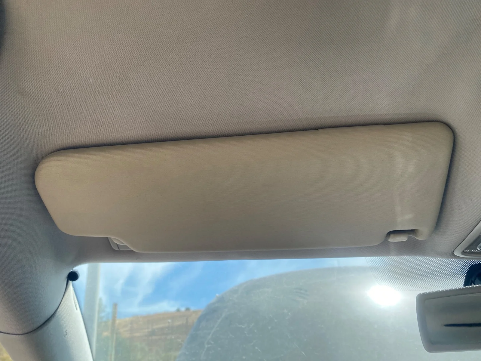 Foto de PARASOL IZQUIERDO VOLKSWAGEN PASSAT VARIANT (3C5) 2.0 TDI DPF (170 CV / 125 KW) referencia 1K0857551N FKZ