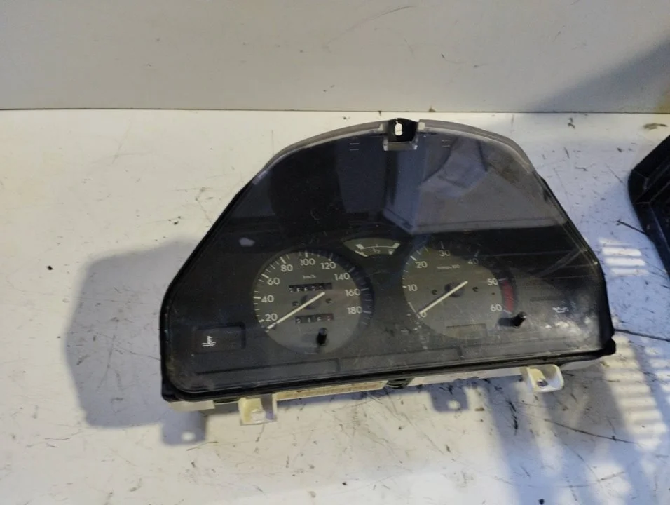 Foto de CUADRO INSTRUMENTOS CITROEN SAXO referencia 9627933580