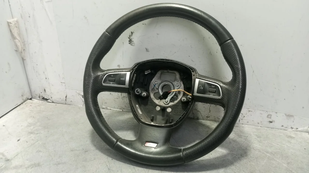 Foto de VOLANTE AUDI A4 AVANT (8E) 3.0 V6 24V TDI (233 CV / 171 KW) referencia 8E0419091