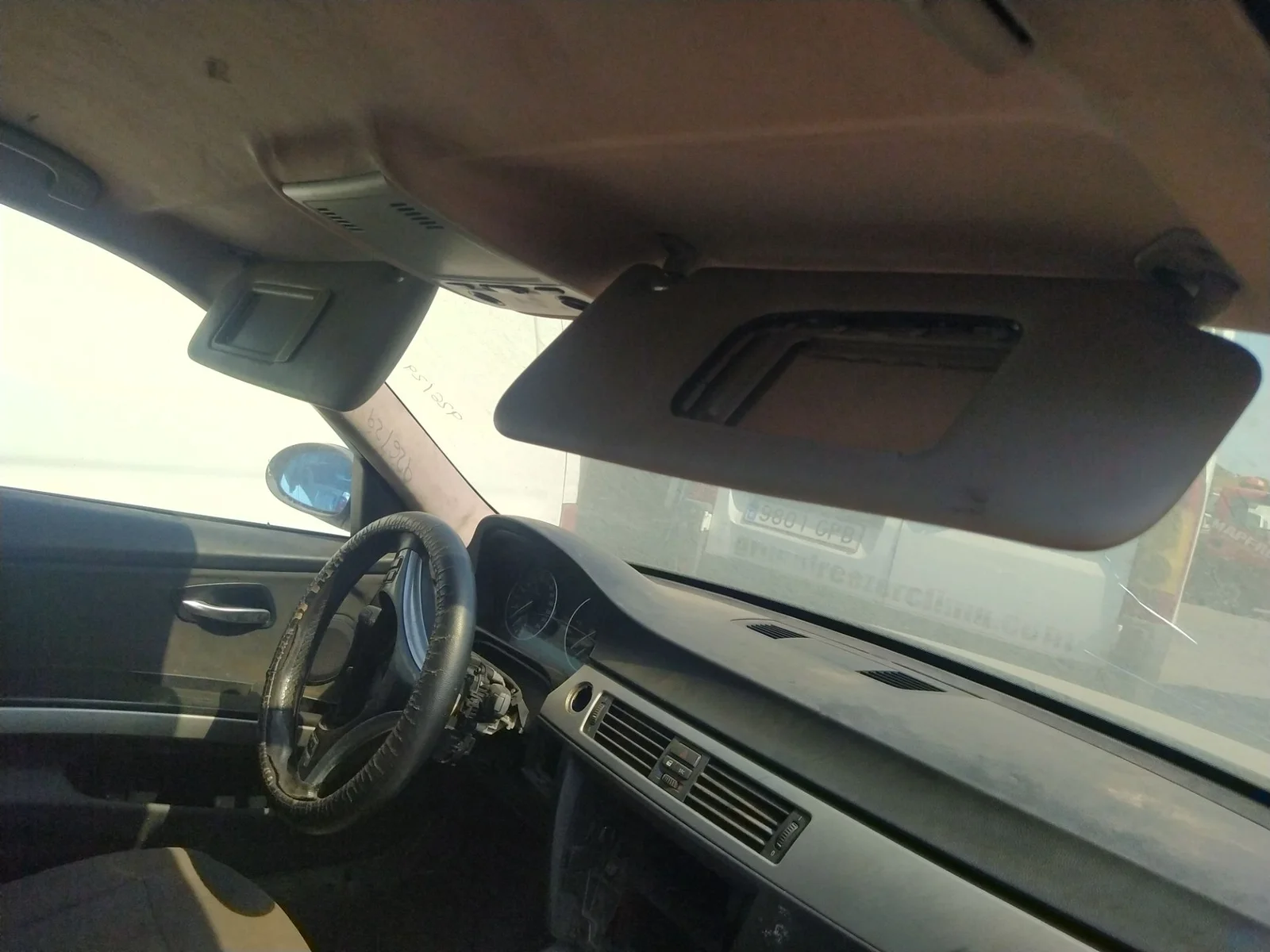 Foto de PARASOL IZQUIERDO BMW SERIE 3 BERLINA (E90) 2.0 16V Diesel (163 CV / 120 KW)