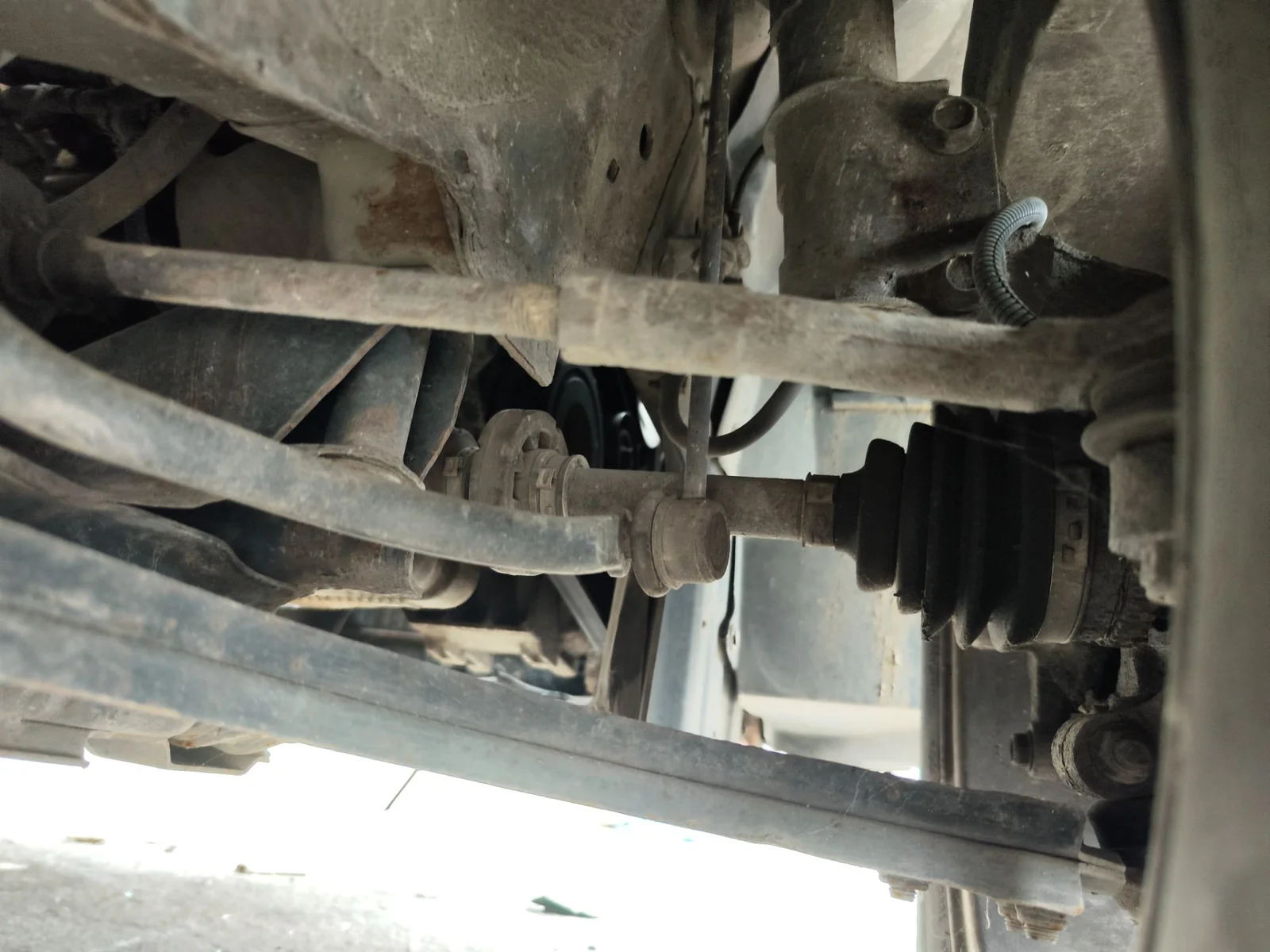 Foto de BRAZO SUSPENSION DELANTERO DERECHO CHEVROLET LACETTI 1.6 CAT (109 CV / 80 KW)