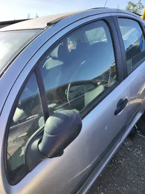 Foto de LUNA DELANTERA IZQUIERDA CITROEN C3 1.4 HDi (68 CV / 50 KW) referencia 9201A9 foto 2