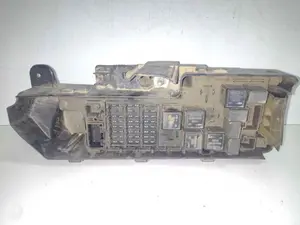 Foto de CAJA RELES / FUSIBLES VOLVO XC70 2.4 Diesel CAT (163 CV / 120 KW) referencia 9494210 foto 2