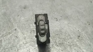 Foto de MANDO REGULACION FAROS RENAULT SCENIC I (JA...) 1.9 dTi Diesel (80 CV / 59 KW) referencia 7700433081