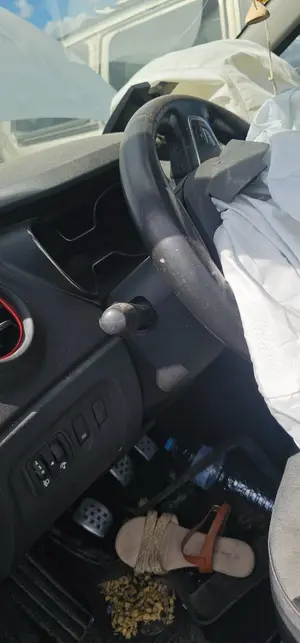 Foto de COLUMNA DIRECCION RENAULT CAPTUR I 1.5 dCi Diesel FAP (110 CV / 81 KW)