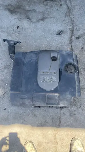 Foto de TAPA MOTOR AUDI A4 ALLROAD QUATTRO (8KH) referencia 03C129607N foto 1