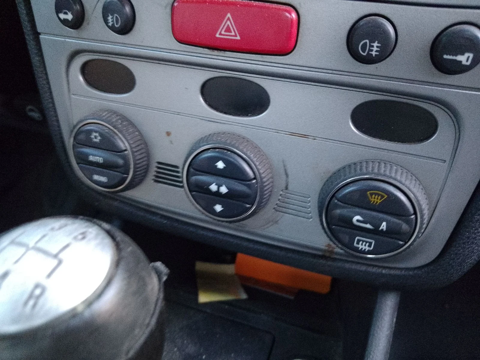 Foto de MANDO CALEFACCION / AIRE ACONDICIONADO ALFA ROMEO 147 (190) 1.9 JTD CAT (110 CV / 81 KW)