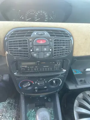 Foto de CONSOLA CENTRAL LANCIA Y 1.2 CAT (60 CV / 44 KW)