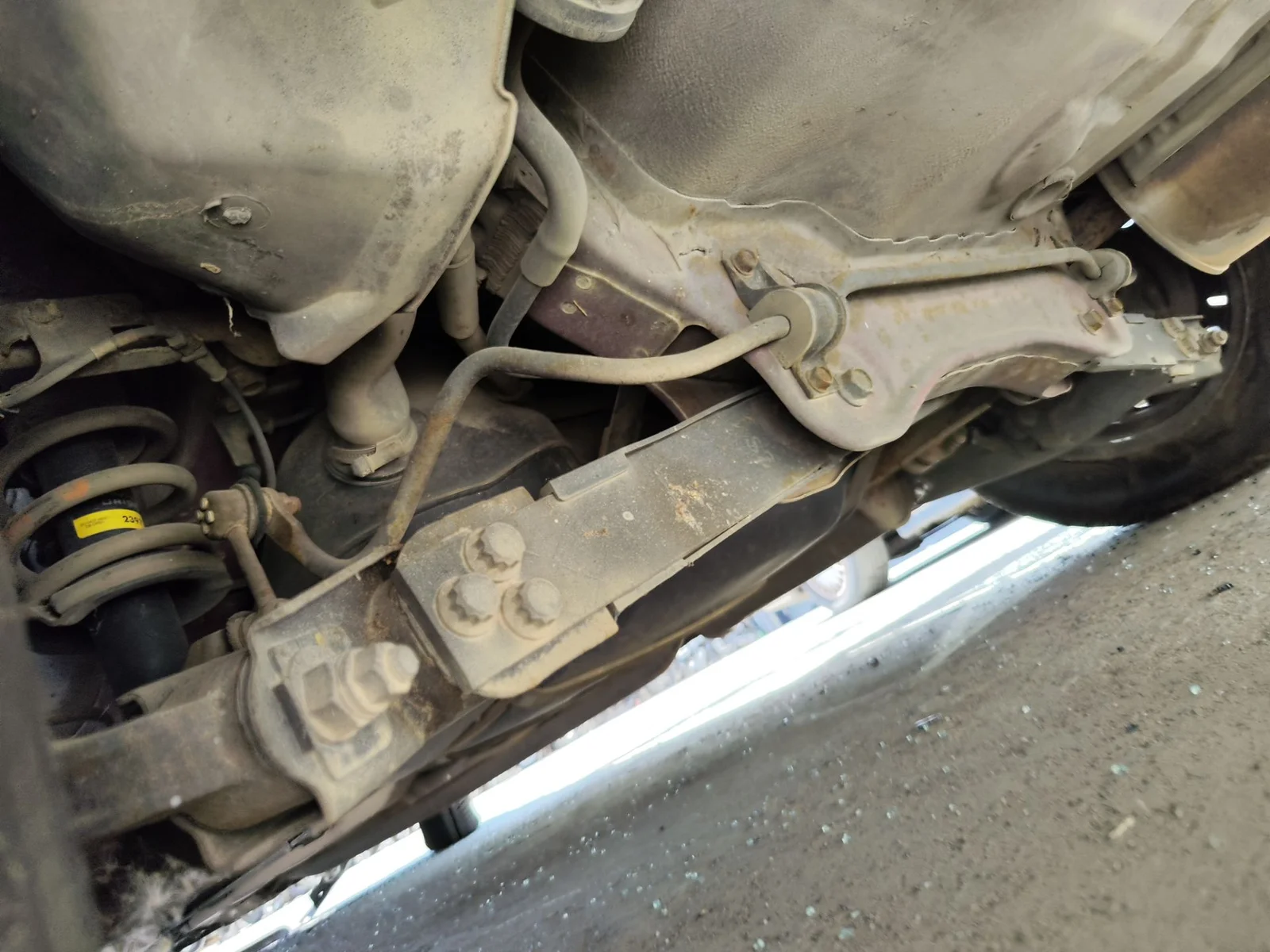 Foto de EJE TRASERO HONDA CIVIC AERODECK (MB/MC) 1.6 CAT (D 16 B 2) (116 CV / 85 KW)