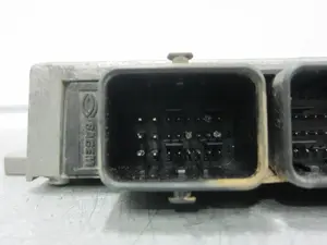 Foto de CENTRALITA MOTOR UCE PEUGEOT 206 1.4 (75 CV / 55 KW) referencia 963770618003 foto 2