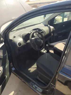 Foto de GOMAS CONTORNO PUERTA NISSAN NOTE (E11E) 1.4 CAT (88 CV / 65 KW)