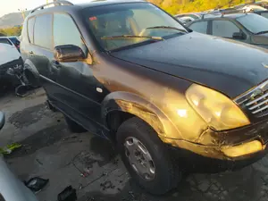 Foto de REFUERZO PARAGOLPES DELANTERO SSANGYONG REXTON 2.9 Turbodiesel CAT (120 CV / 88 KW)