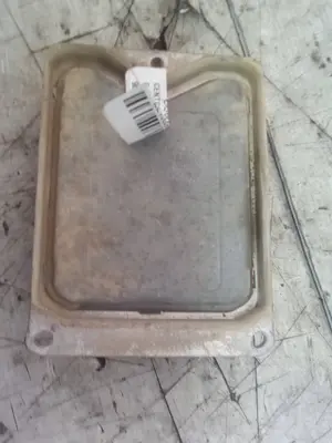 Foto de CENTRALITA MOTOR UCE OPEL CORSA B referencia 90532609 foto 2
