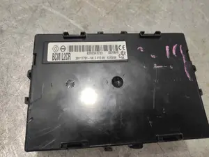 Foto de NO IDENTIFICADO RENAULT CLIO III 1.5 dCi Diesel CAT (86 CV / 63 KW) referencia 8200343733 foto 2