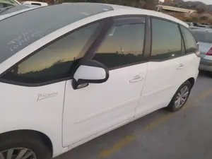 Foto de PUERTA DELANTERA IZQUIERDA CITROEN C4 PICASSO 1.6 HDi FAP (112 CV / 82 KW) referencia 9002X7