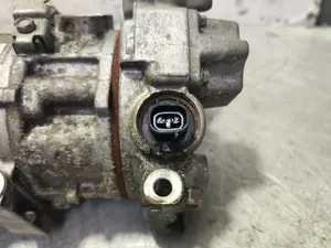 Foto de COMPRESOR AIRE ACONDICIONADO TOYOTA COROLLA VERSO (R1) 2.2 Turbodiesel CAT (136 CV / 100 KW) referencia 4472601743 foto 2