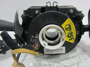 Foto de MANDO MULTIFUNCION ALFA ROMEO 147 (190) 1.6 16V CAT (105 CV / 77 KW) referencia 735365525 foto 9