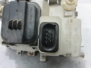 Foto de FARO DERECHO VOLKSWAGEN POLO III (6N1) 1.4 (60 CV / 44 KW) referencia 96249600 foto 2