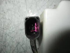 Foto de CERRADURA PUERTA TRASERA IZQUIERDA SEAT IBIZA (6K1) 1.4 (60 CV / 44 KW) referencia 6K4839015 foto 2