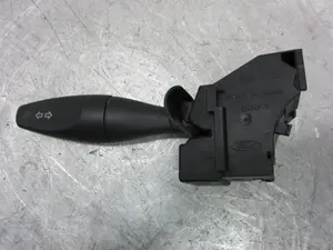 Foto de MANDO INTERMITENTES FORD FOCUS BERLINA (CAK) 1.6 16V CAT (101 CV / 74 KW) referencia 98AG13335AG