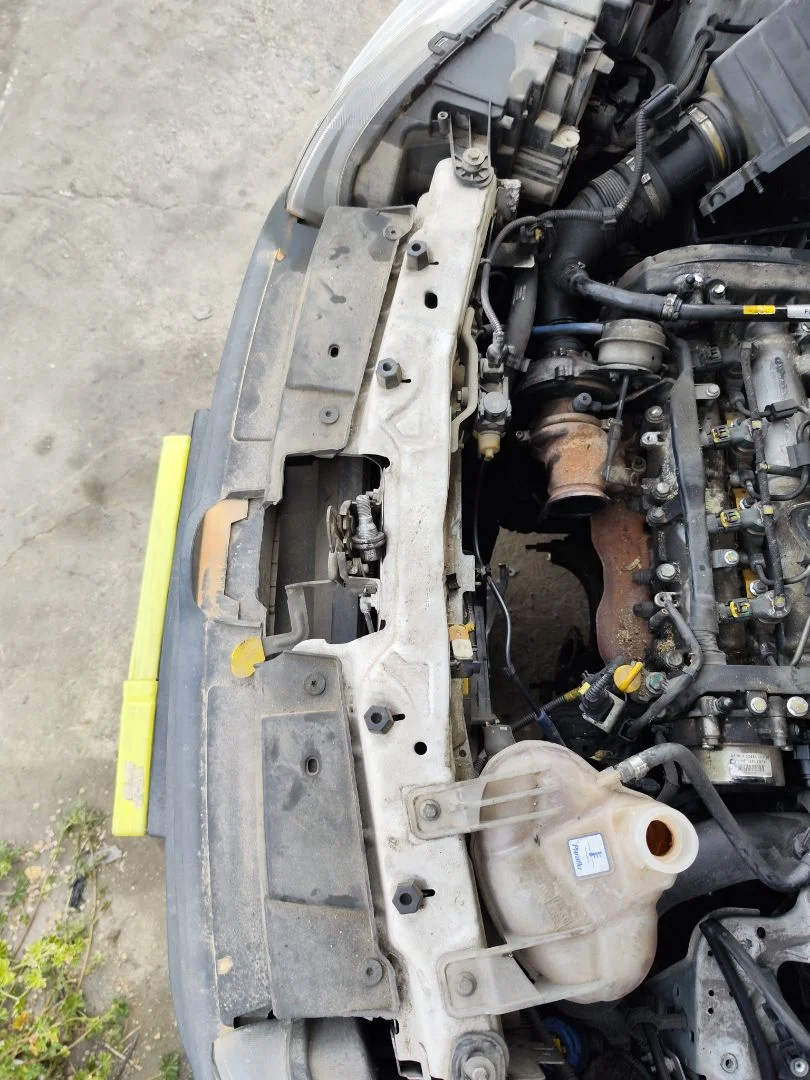 Foto de PANEL FRONTAL FIAT II DOBLÒ (263) CARGO 1.6 JTDM 16V CAT (105 CV / 77 KW)