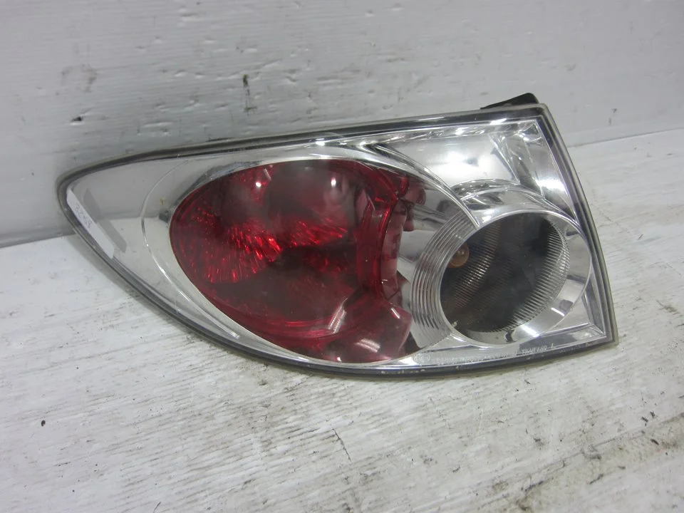 Foto de PILOTO TRASERO IZQUIERDO MAZDA 6 BERLINA (GG) 2.0 CAT (141 CV / 104 KW) referencia 22061971