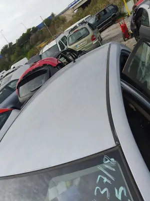 Foto de TECHO TOYOTA COROLLA (E12) 1.4 16V CAT (97 CV / 71 KW)