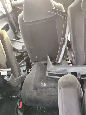 Foto de ASIENTO TRASERO MEDIO CITROEN GRAND C4 PICASSO 1.6 16V HDi FAP (109 CV / 80 KW)