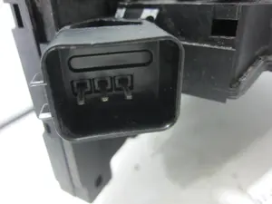 Foto de CERRADURA PUERTA DELANTERA DERECHA FORD FOCUS BERLINA (CAK) 1.8 TDCi Turbodiesel CAT (116 CV / 85 KW) referencia 924033000 foto 2