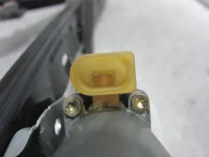Foto de ELEVALUNAS DELANTERO DERECHO BMW SERIE 3 BERLINA (E46) 2.5 24V CAT (170 CV / 125 KW) referencia 51337020660 foto 6