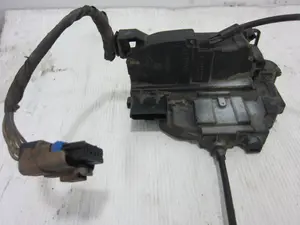 Foto de CERRADURA PUERTA TRASERA DERECHA RENAULT SCENIC III (JZ) 1.6 dCi Diesel FAP (131 CV / 96 KW) referencia 825020033R foto 3
