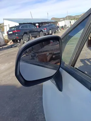 Foto de RETROVISOR IZQUIERDO PEUGEOT 5008 1.6 HDi FAP (112 CV / 82 KW) foto 2