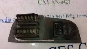 Foto de MANDO ELEVALUNAS DELANTERO IZQUIERDO RENAULT MEGANE I FASE 2 BERLINA (BA0) referencia 7700429070 foto 2