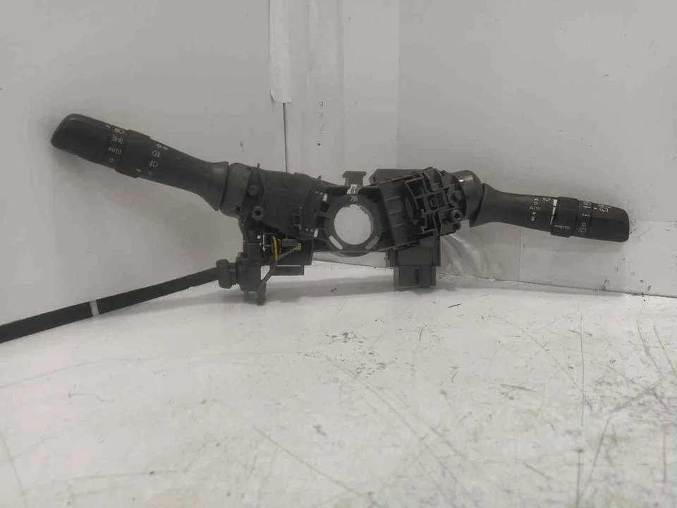 Foto de MANDO MULTIFUNCION LEXUS RX (GGL1/GYL1) 3.5 V6 24V CAT (249 CV / 183 KW) referencia 17F483