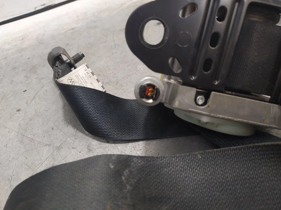 Foto de CINTURON SEGURIDAD DELANTERO DERECHO PEUGEOT 206 1.4 HDi (68 CV / 50 KW) referencia 8974GV