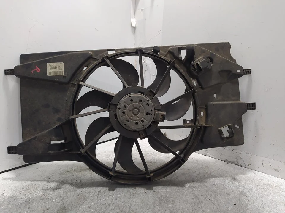 Foto de ELECTROVENTILADOR RENAULT LAGUNA III BERLINA 2.0 16V (140 CV / 103 KW) referencia 214810039R